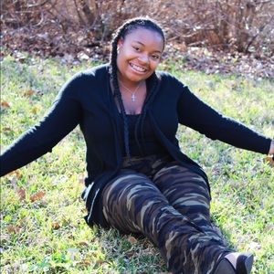 Meet your Posher, Alexis